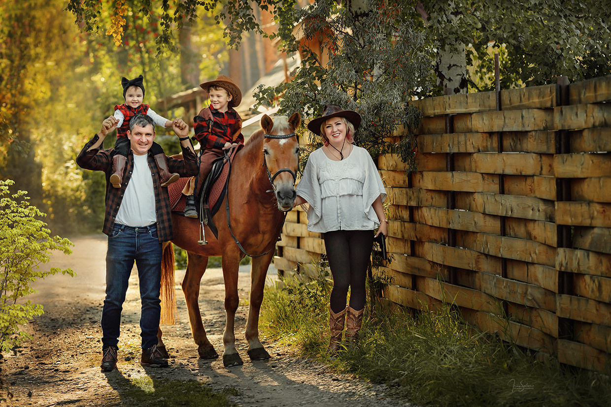 Новогодние фотосессии в студии Парадная. Детский и семейный фотограф в Екатеринбурге