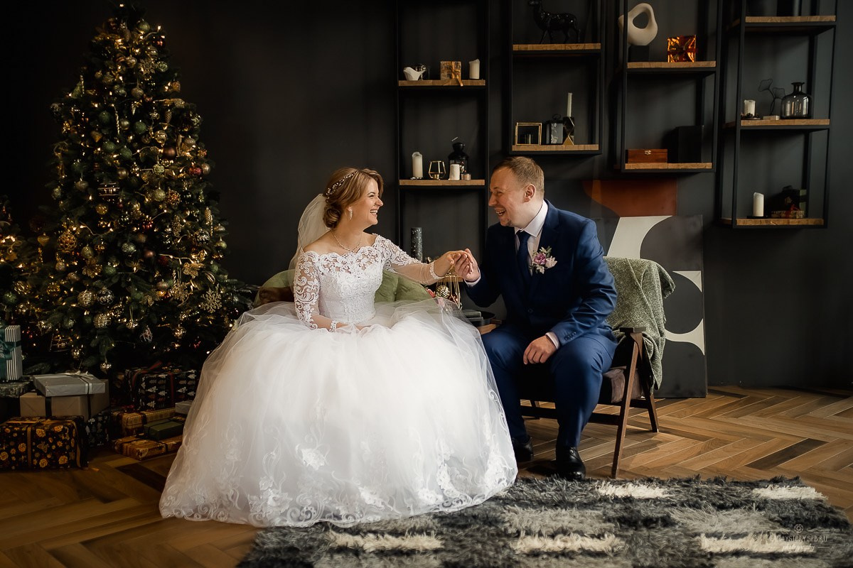 Свадебная фотосессия в интерьере: уют, фактура и свет как у старых мастеров. Свадебный фотограф — Санкт-Петербург (СПб) Питер