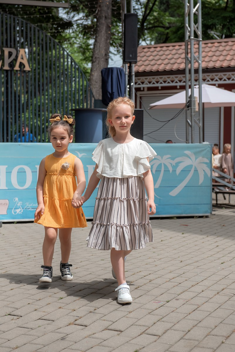 Парк Ривьера дефиле HAPPYkids. Семейный и коммерческий фотограф в Сочи Александр Бодунов
