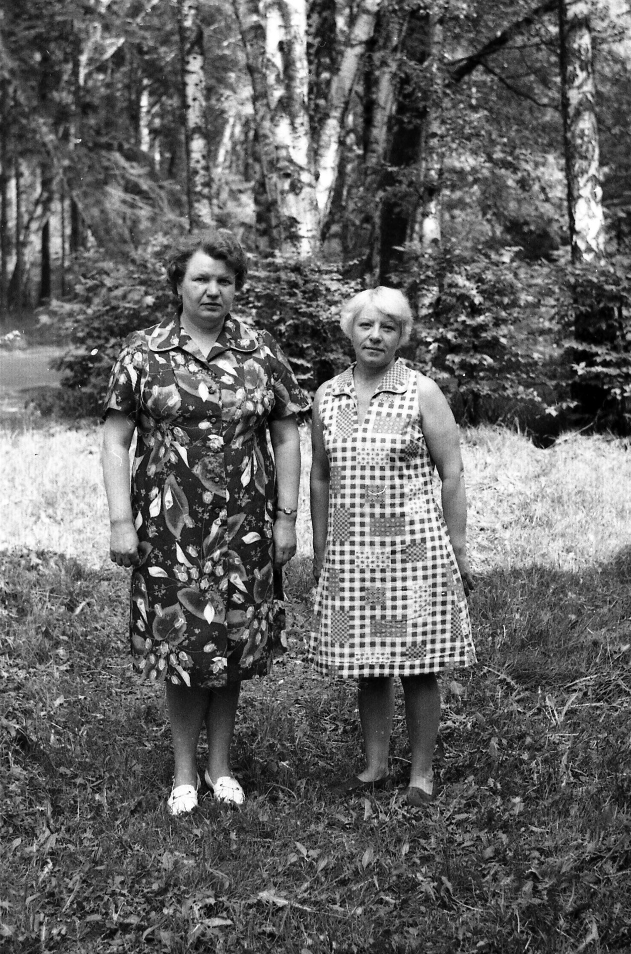 08 — В саду. Михаил Барановский