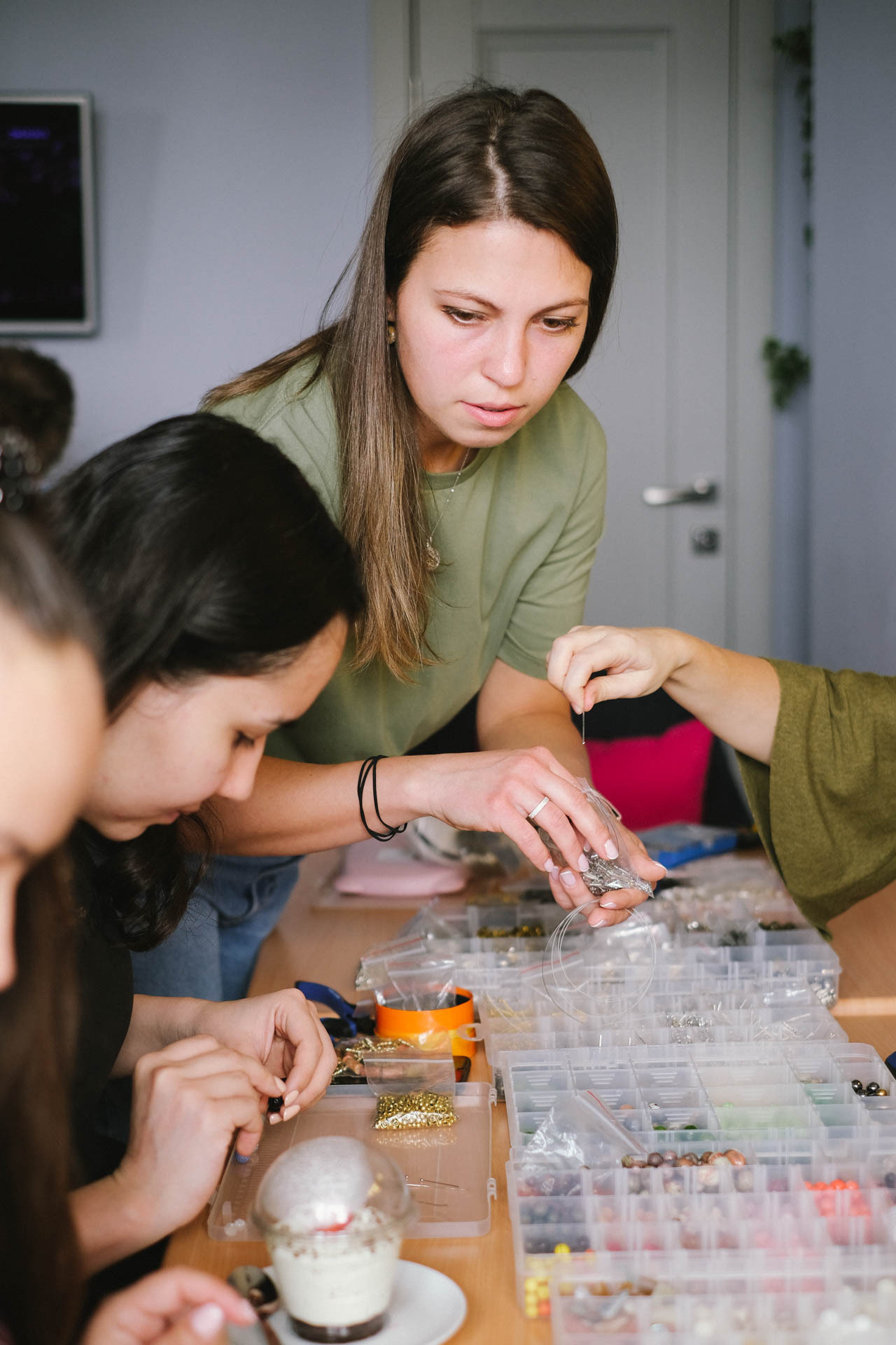 Мастер-класс по украшениям. Портретный и репортажный фотограф в Москве Олеся Лисарк