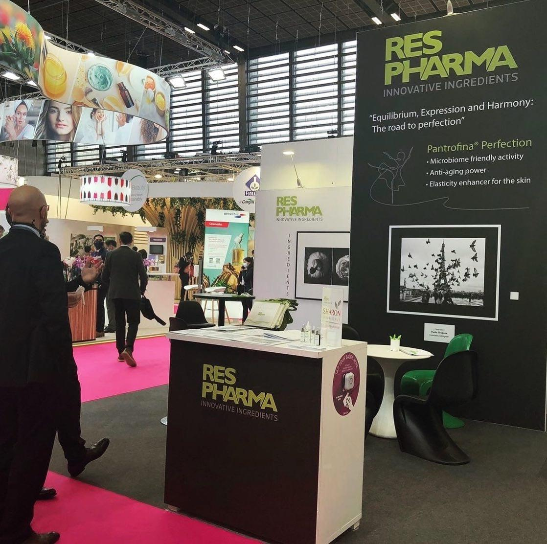 Фотопроект  Юлии Артемьевой Балерина и цветы