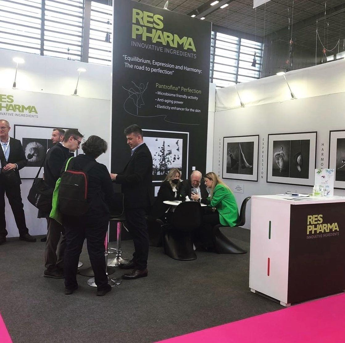 Фотопроект  Юлии Артемьевой Балерина и цветы