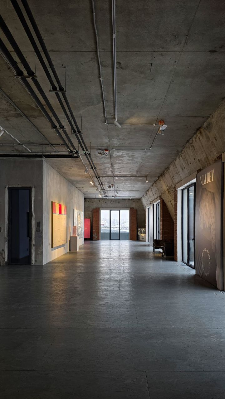 Дом с Атлантами. Фотограф Иван Антонов