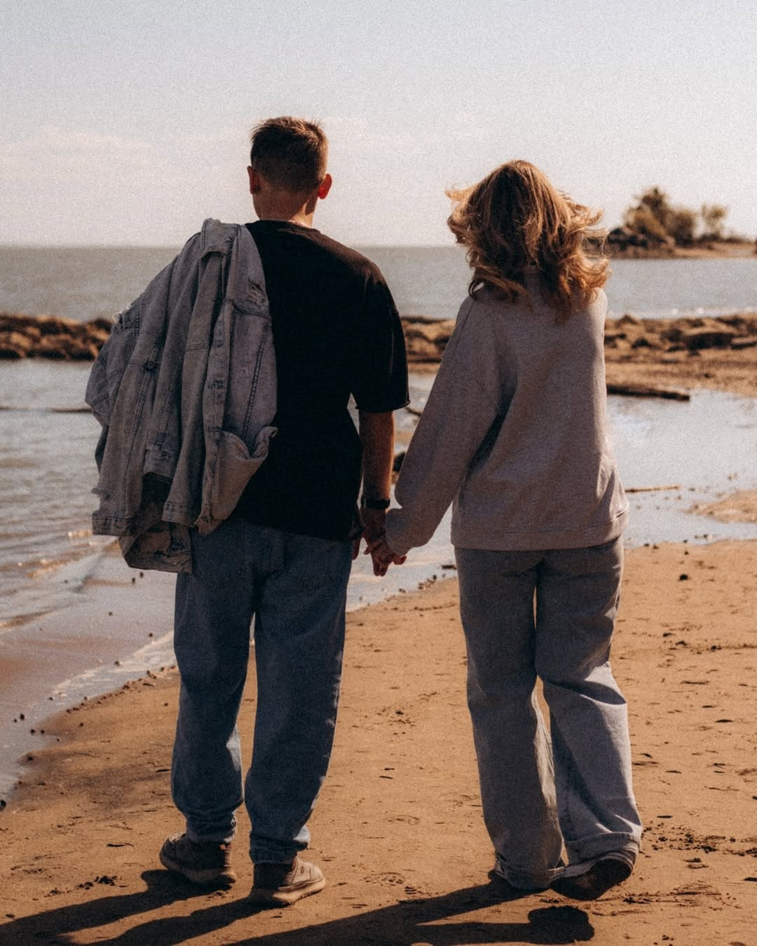 Прогулочная фотосессия Love Story в Новосибирске, атмосферные кадры