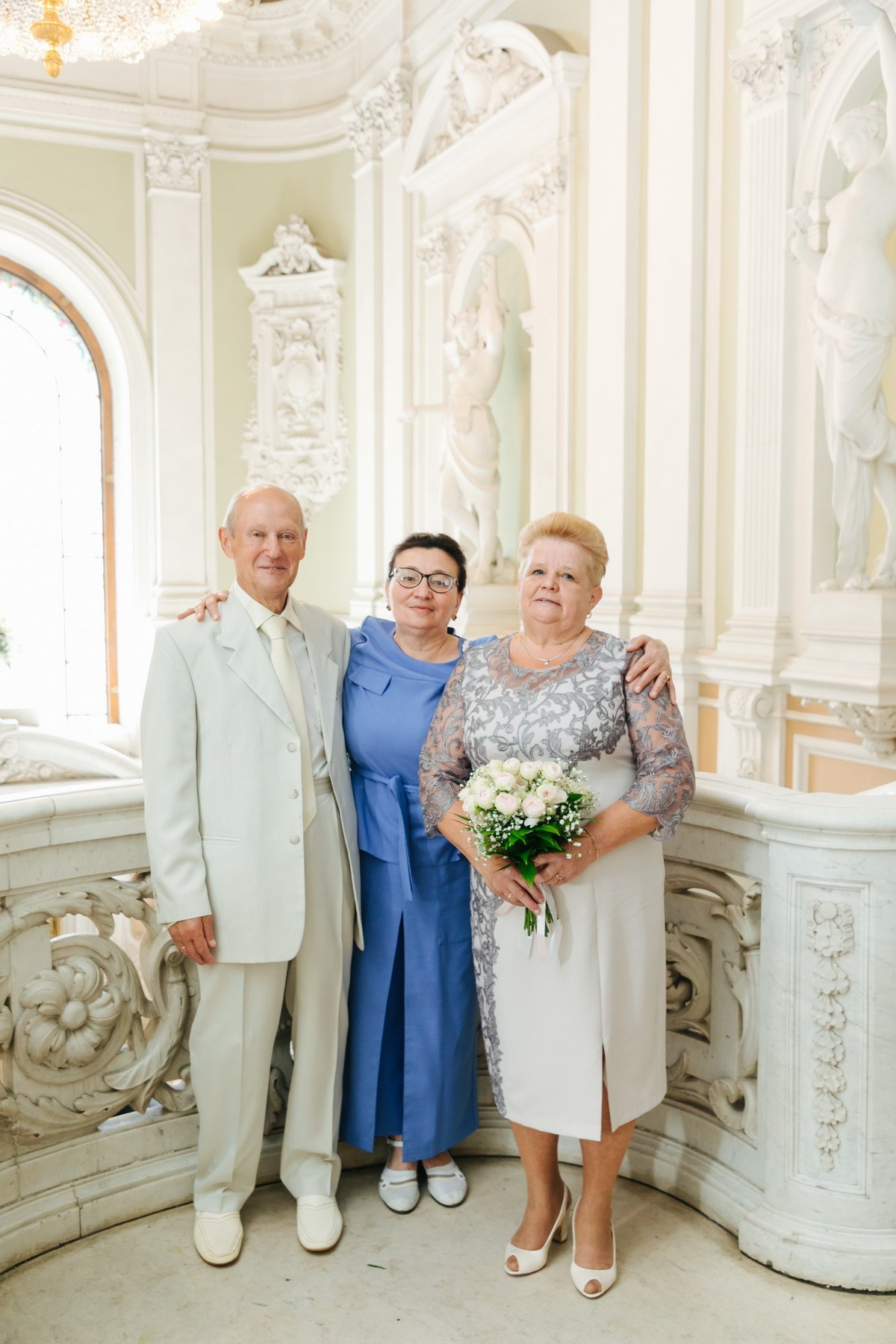 Золотая свадьба в 1-м дворце бракосочетания. Фотограф крещение венчание в Петербурге! Помогает подобрать храм и посоветовал душевного батюшку в СПб