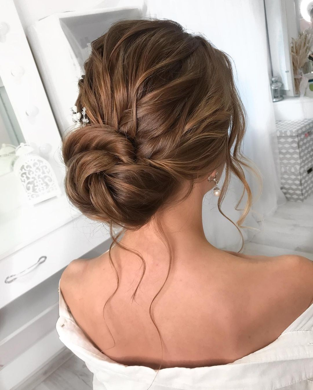 Собранные прически. Свадебный стилист по прическам и макияжу в Ростове-на-Дону Даниэла Дар