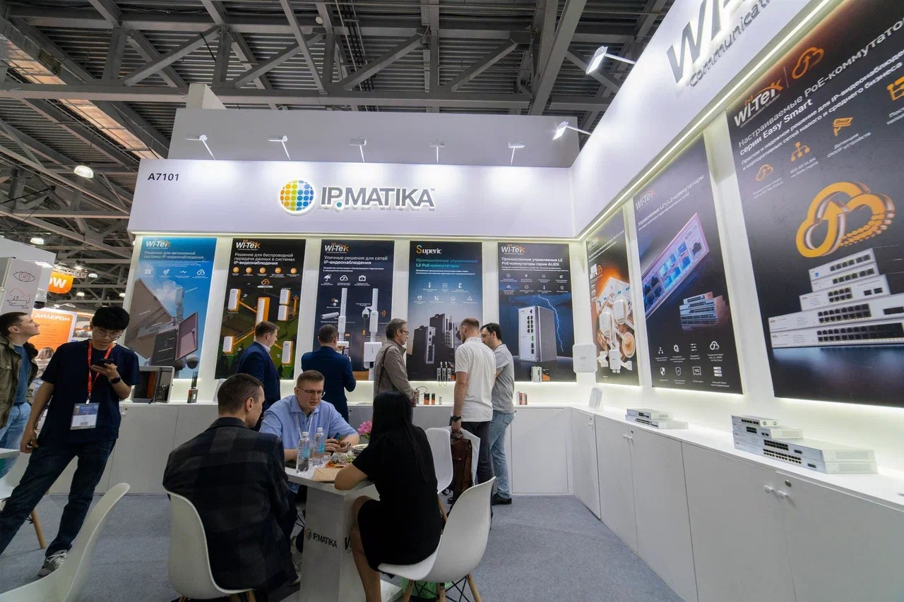 Выставочные стенды. Профессиональный портретный фотограф в Москве Владимир Глаголев