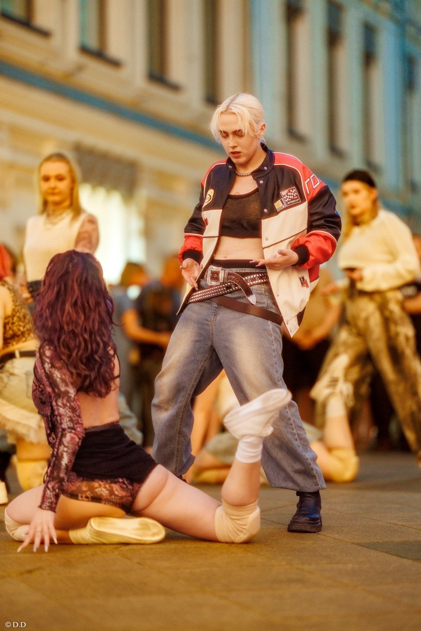 Cover dance in public'. Различные мероприятия и просто фотографии людей