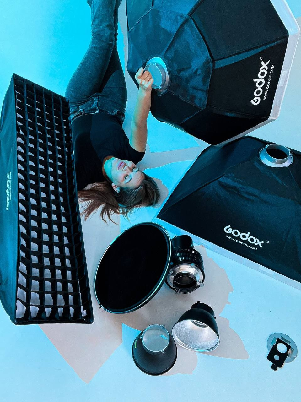 Зал с Белой циклорамой «White». BACKSTAGE фотостудия