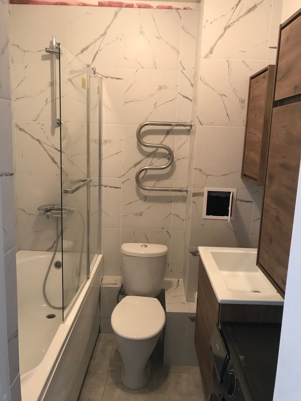 Ванная комната (ул. Генерала Махмута Гареева д. 5). Ремонт санузла, туалета, ванной под ключ в Казани. Укладка плитки