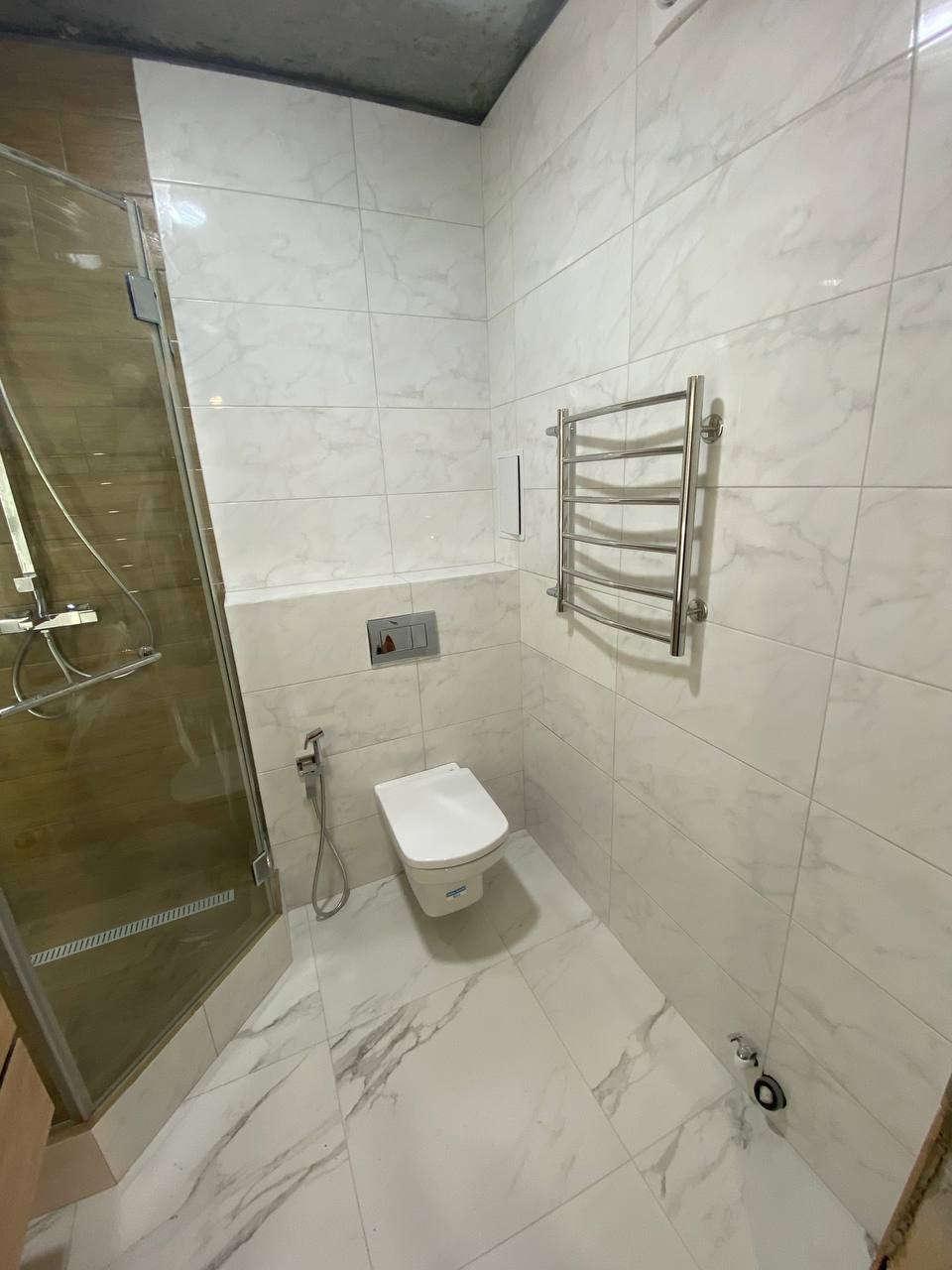 Ванная комната (ул. Краснококшайская д. 84а). Ремонт санузла, туалета, ванной под ключ в Казани. Укладка плитки