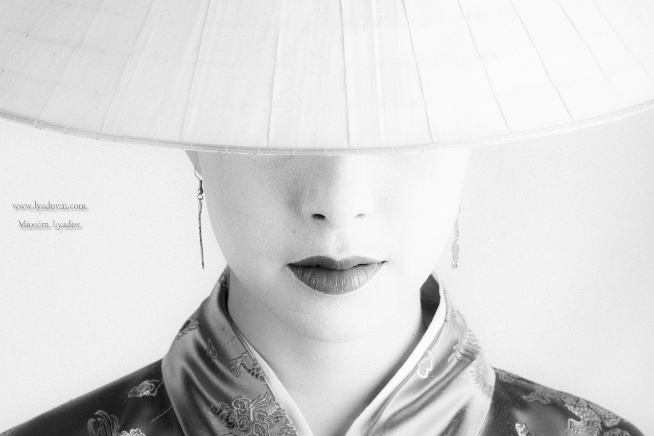 художественная фотосессия для модного журнала и первой страницы, в черно белом стиле