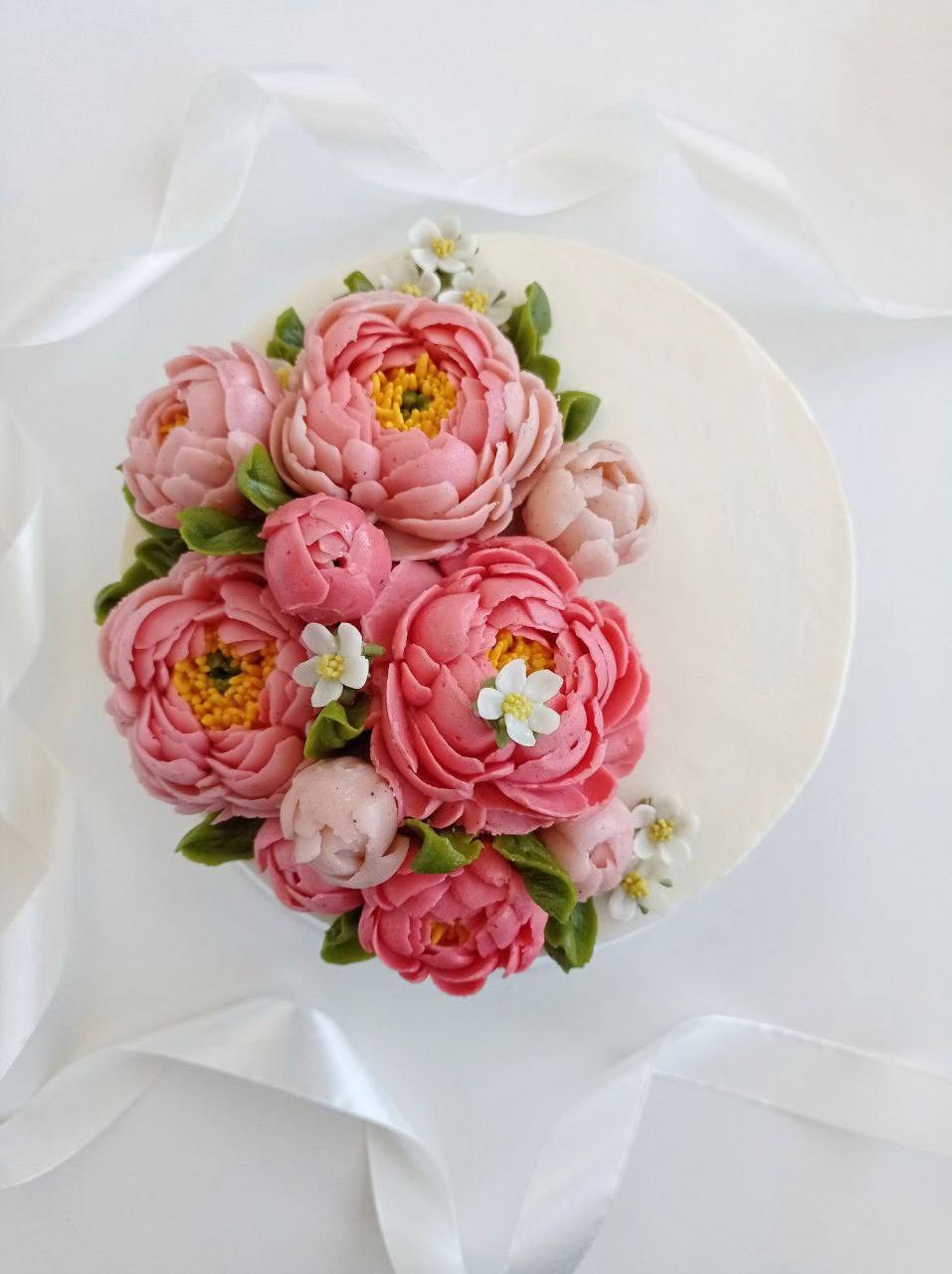 Работы учениц. Аникина Юлия / Кремовая флористика в корейской технике