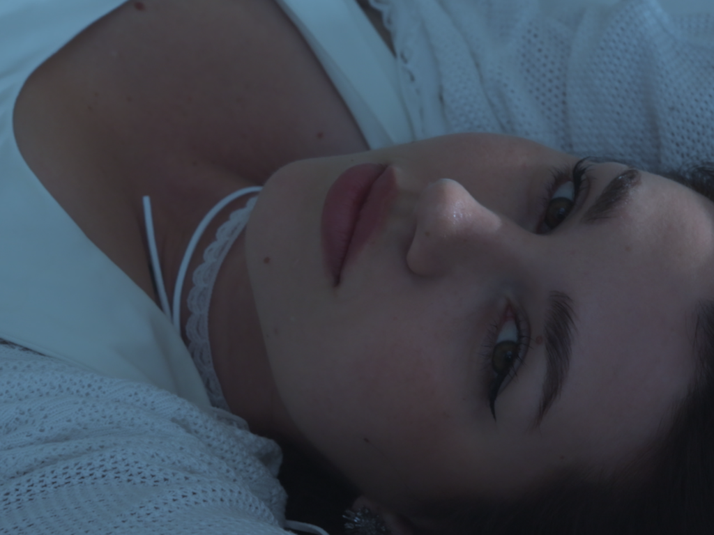 Амура, Envtn — Выдыхаю. Xstazia — музыкальные обложки, арт-дирекшн, режиссура и креативное продюссирование