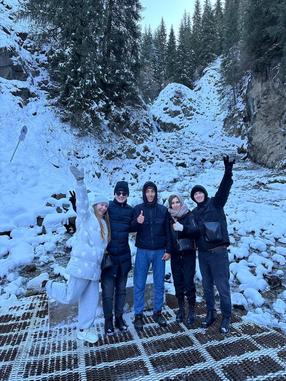 Водопад Аюсай рядом с Алматы, Казахстан. Где находится, как доехать, фото и видео зимой и летом