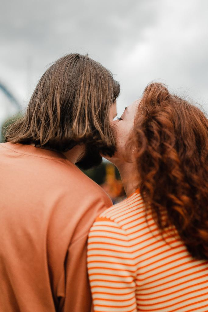 Аня и Игорь. Пасмурный Питер и аттракционы. Семейный и свадебный фотограф Полина Принцева