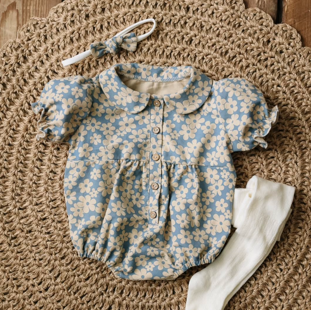 Костюмы для фотосъёмки девочек 3х месяцев. Фотограф новорожденных Москва. Ньюборн фотограф Москва