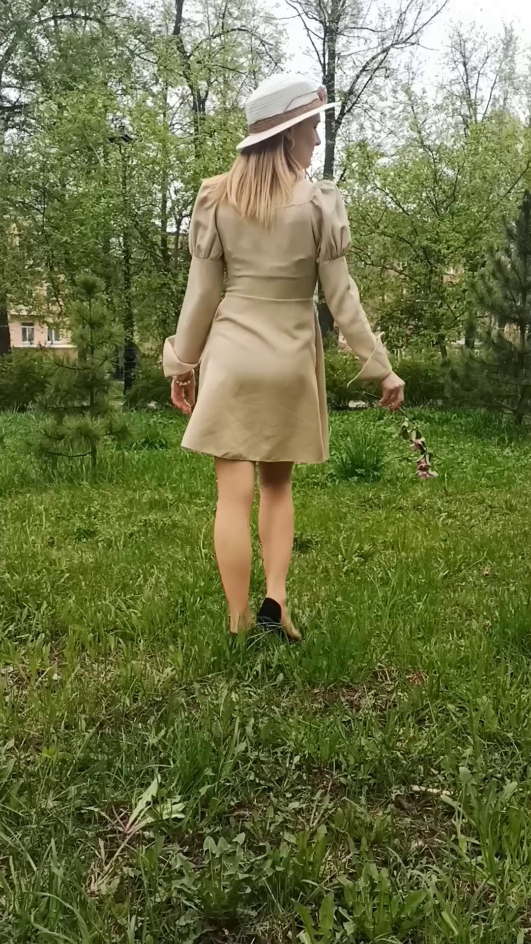 Маша и яблони. Фотограф Пермь. Фотосессия в фотостудии Перми и на свежем воздухе