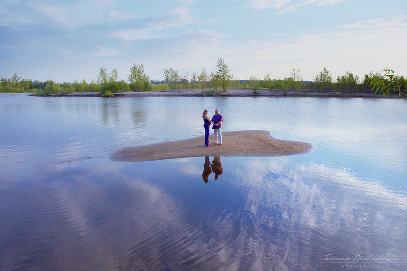 Фотосессия в ожидании малыша на Волге в Самаре. Фотограф Татьяна Малушкина