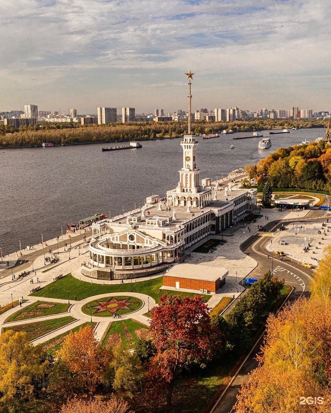 ЗАГСы — Отели — Места для фотосессии (подборка). Свадебный и репортажный фотограф (Москва, Королев и другие)