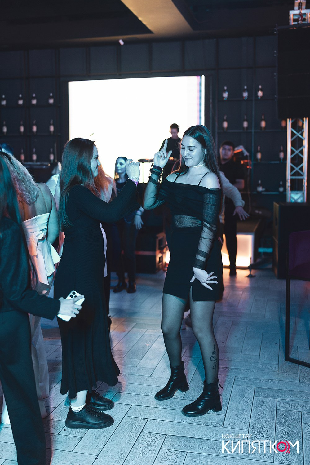 NE BRUKLIN. КИПЯТКОМ КОКШЕТАУ