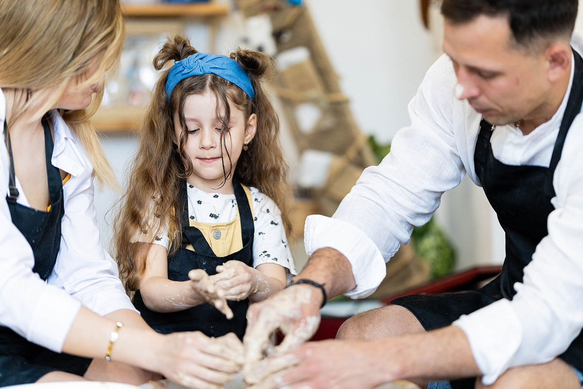 Семейные истории в гончарной мастерской. Детский и семейный фотограф Домодедово