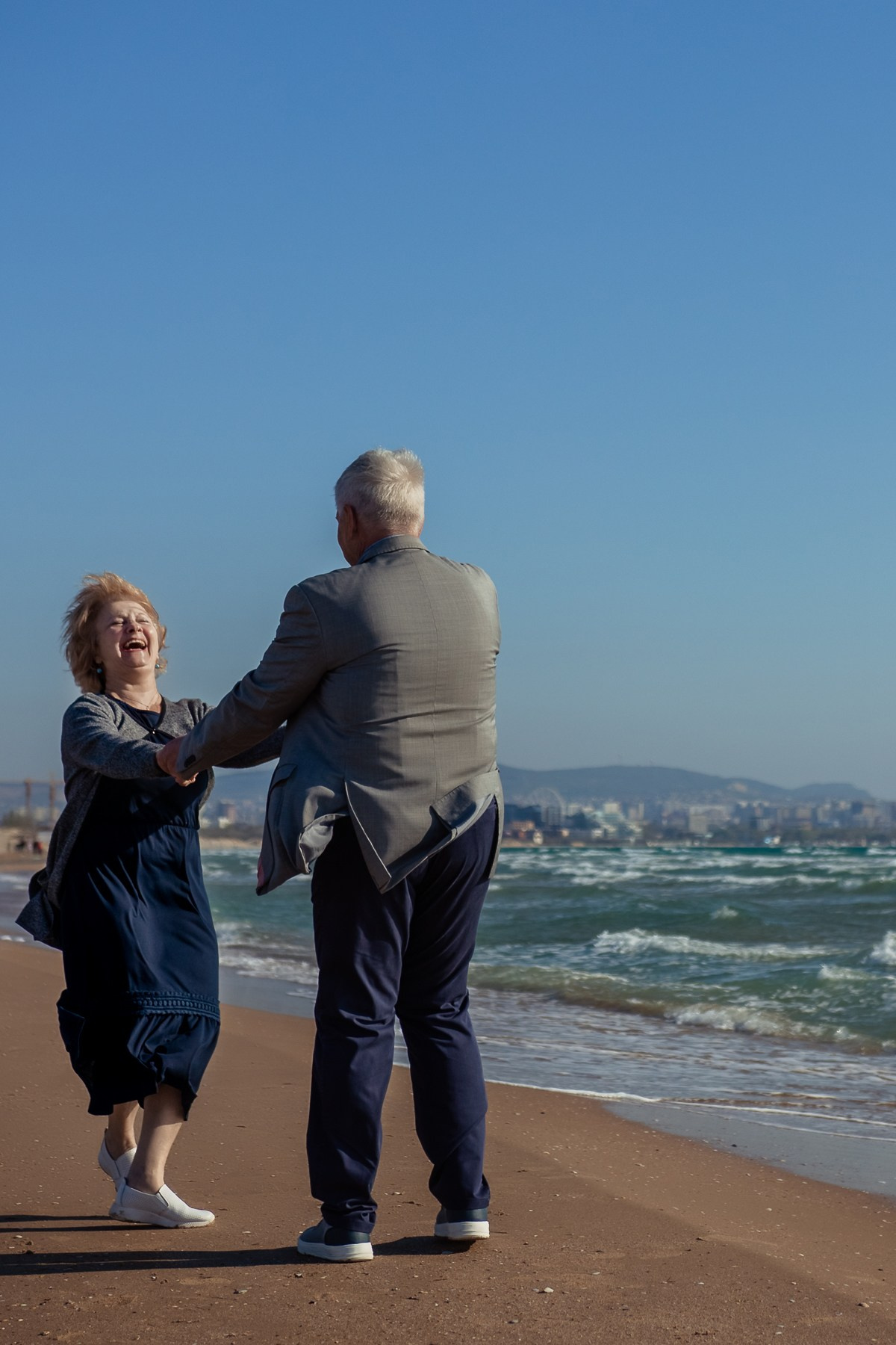 Сергей и Ирина — в объятиях волн. Семейный фотограф Новороссийск, Анапа, Геленджик — Юлия Давыдова