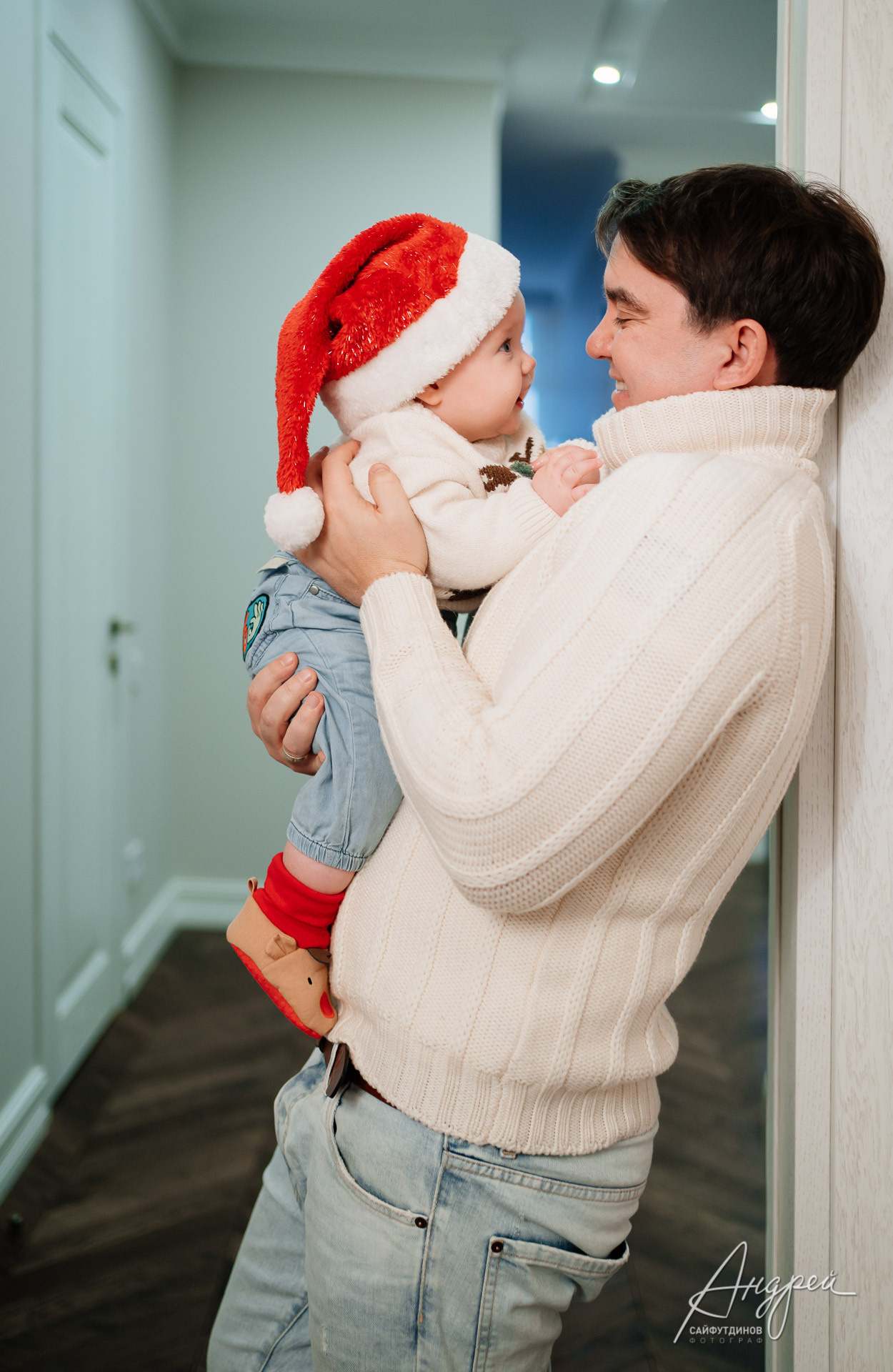 Домашняя новогодняя фотосессия. Фотограф Андрей Сайфутдинов. Свадебный и семейный фотограф в Ростове-на-Дону. Андрей Сайфутдинов