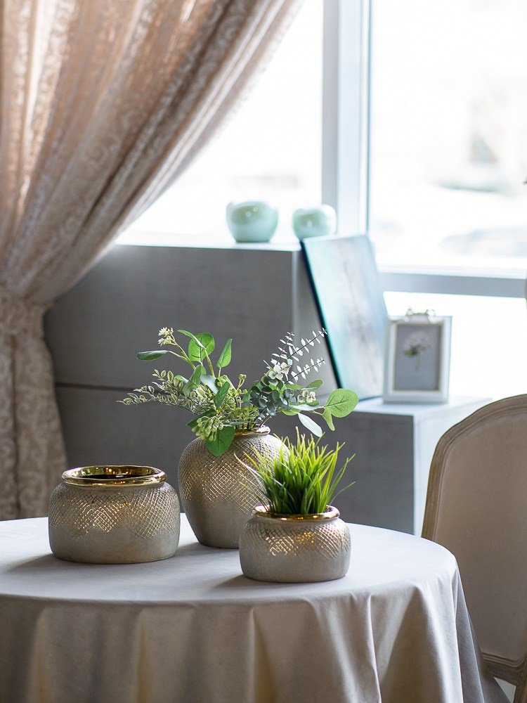Керамические вазы в интерьере. Фотограф в Екатеринбурге Яна Круташова