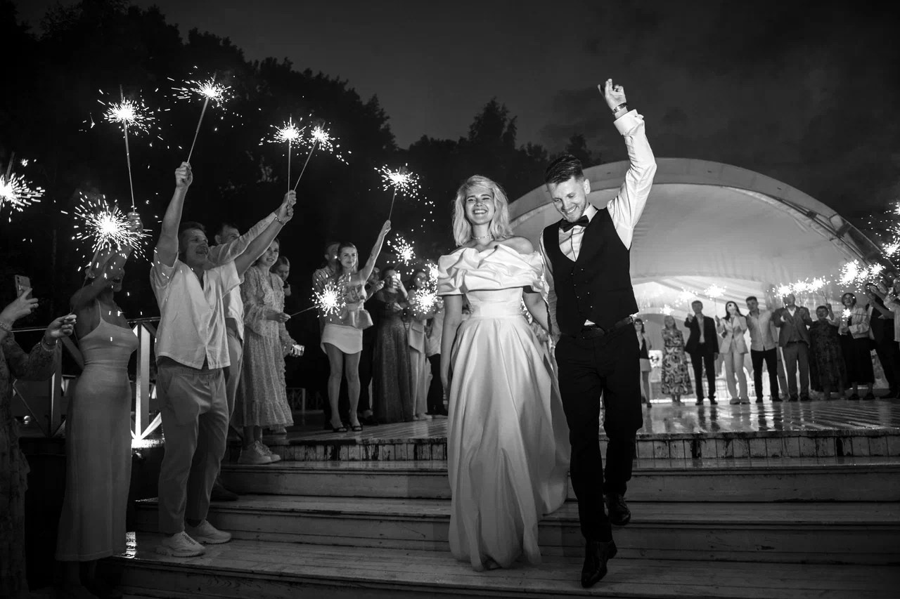 Two Hearts — One Team. Свадебный организатор Viktoria.Wedding