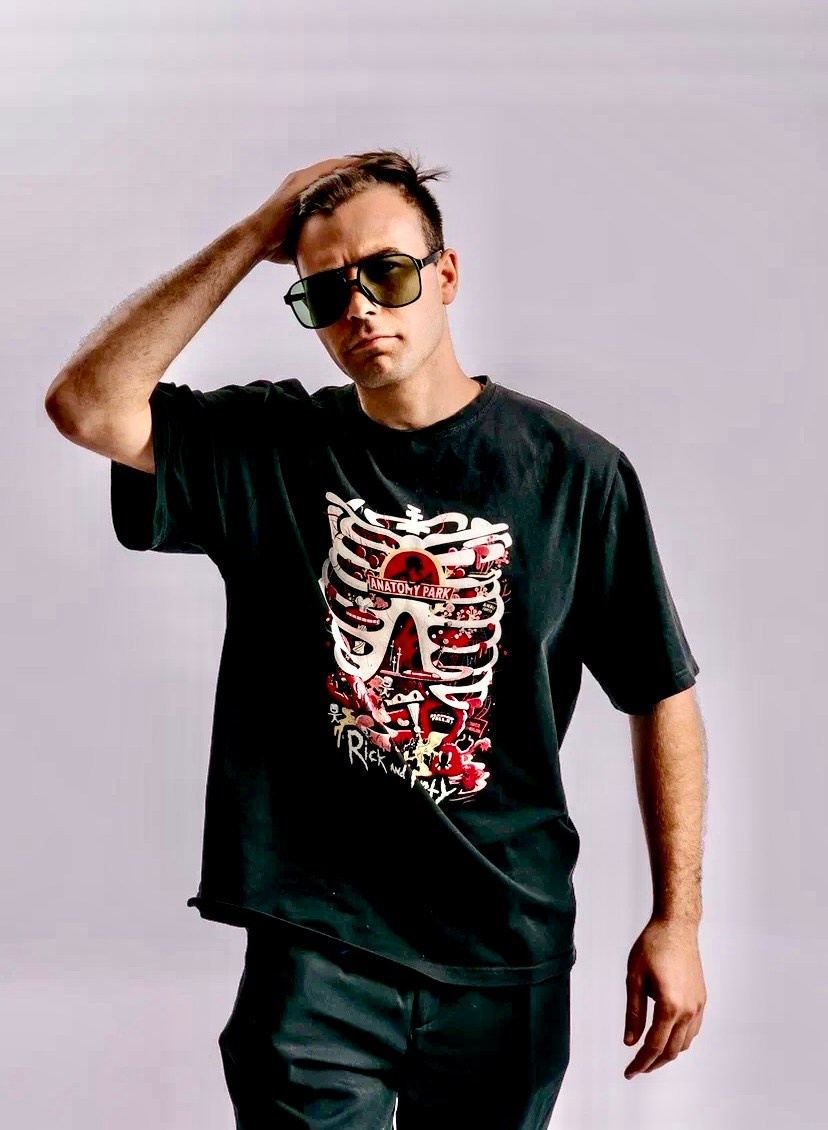 Михаил А. Мен. Фото и видео продакшн в Москве — съемка для брендов и маркетплейсов