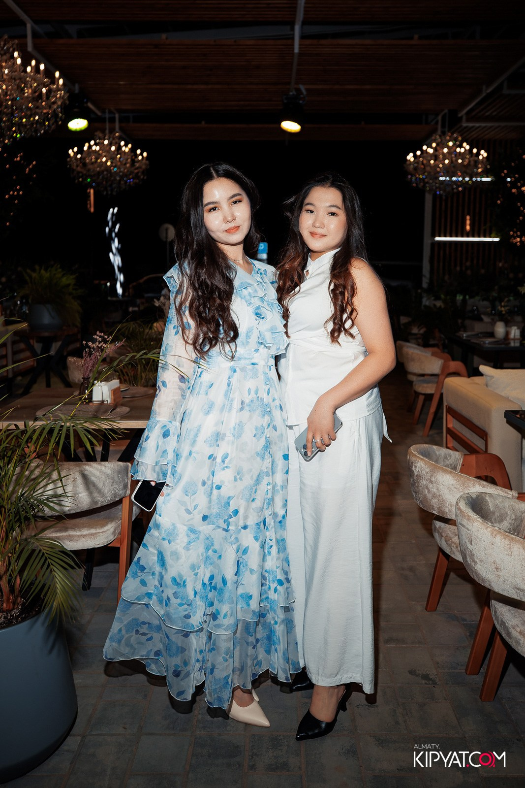 FRIENDS BAR & TERRACE. КИПЯТКОМ АЛМАТЫ!