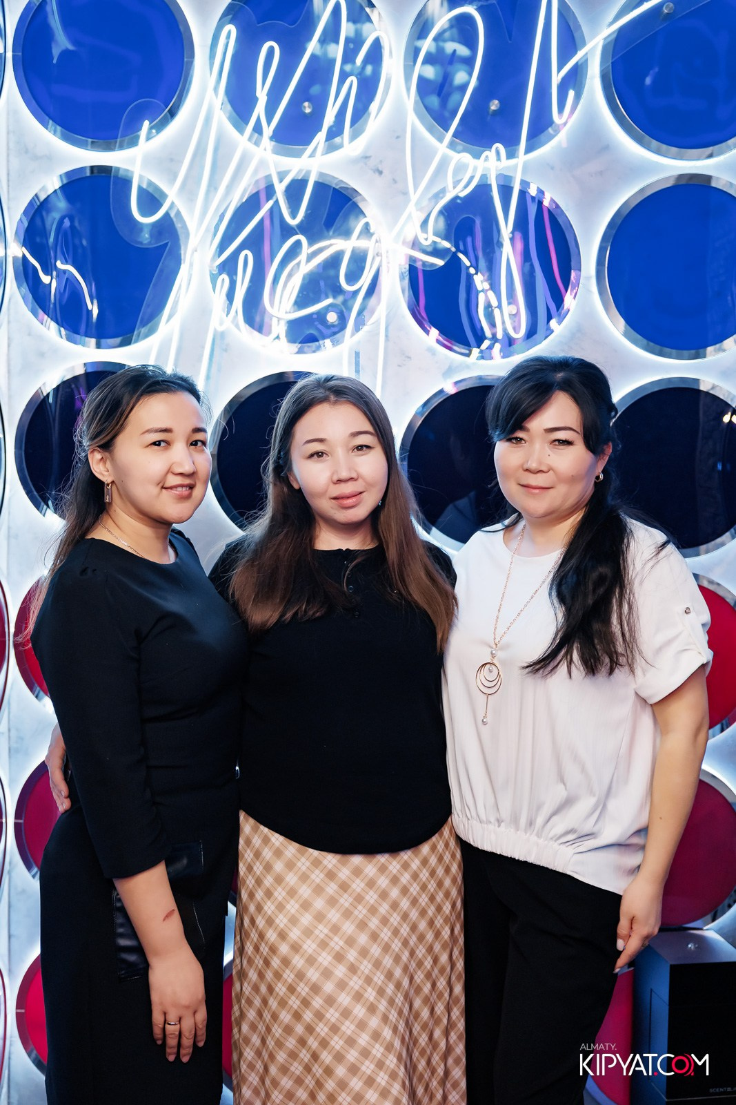 УХО И МЕДВЕДЬ НА ГАГАРИНА. КИПЯТКОМ АЛМАТЫ! Фотосъемка мероприятий в Алматы