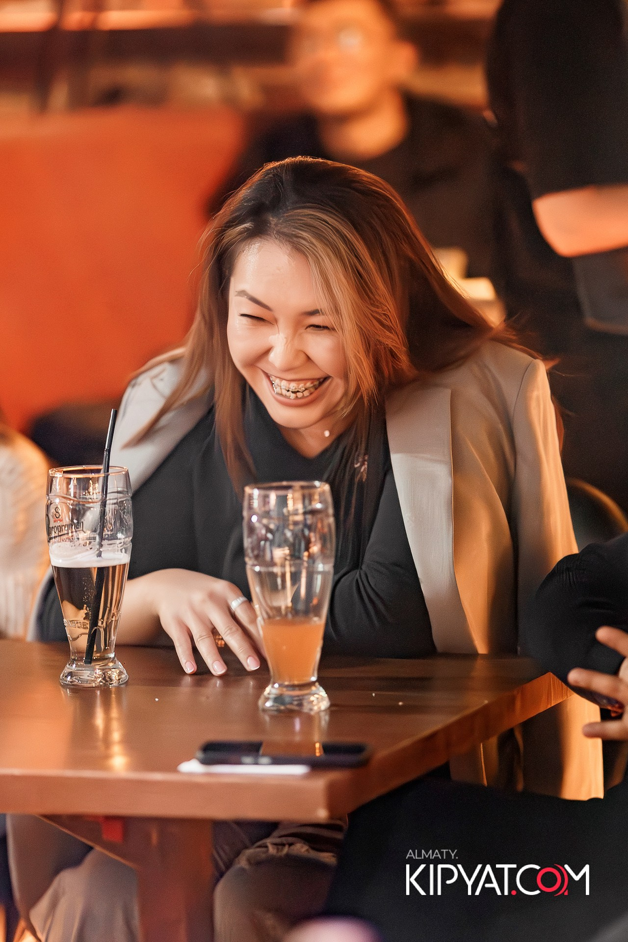 СОЛЬНЫЙ СТЕНДАП КОНЦЕРТ АЛЕКСАНДРА МЕРКУЛЬ. КИПЯТКОМ АЛМАТЫ!