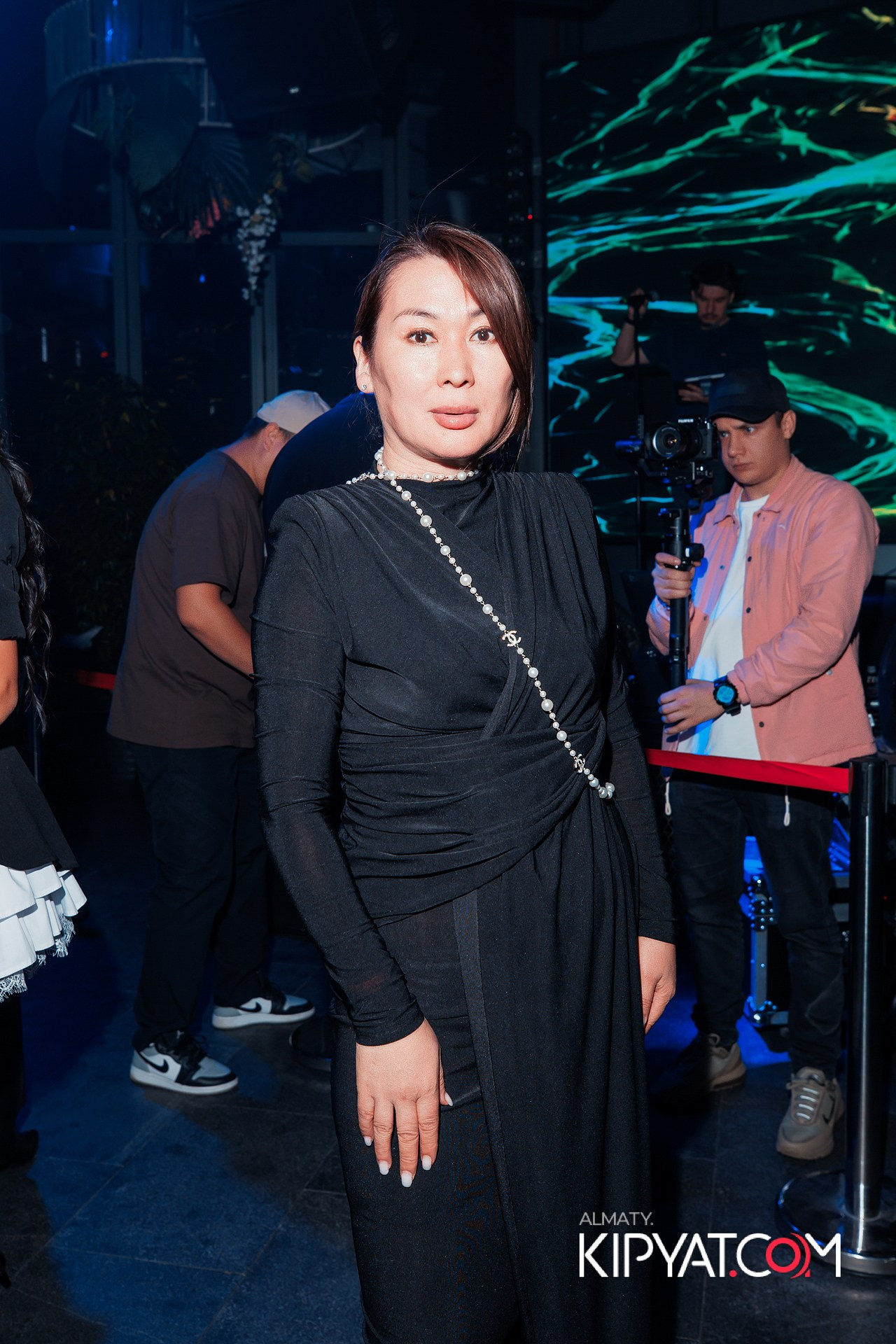 FRIENDS BAR & TERRACE. КИПЯТКОМ АЛМАТЫ!