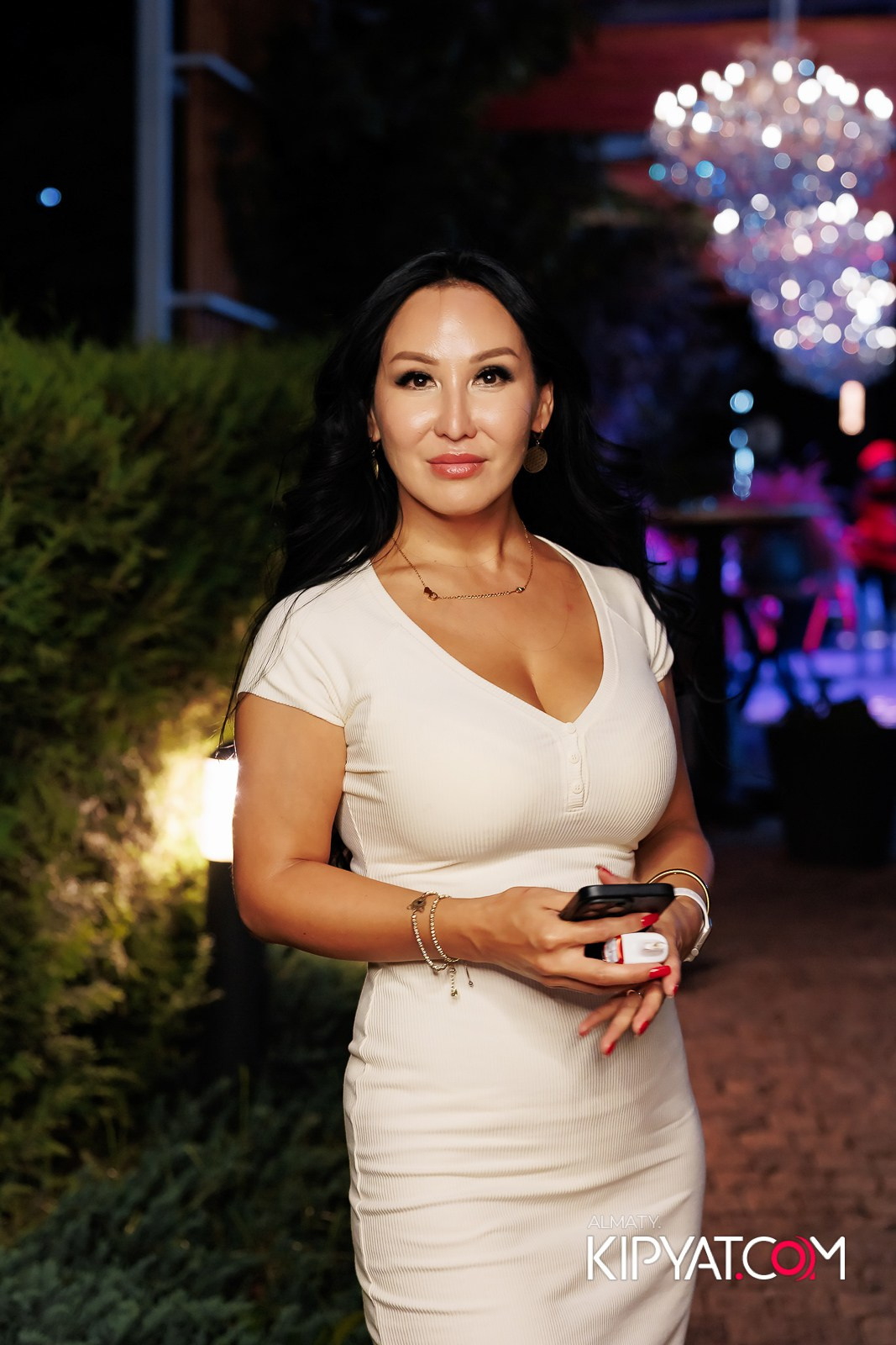 FRIENDS BAR & TERRACE. КИПЯТКОМ АЛМАТЫ!