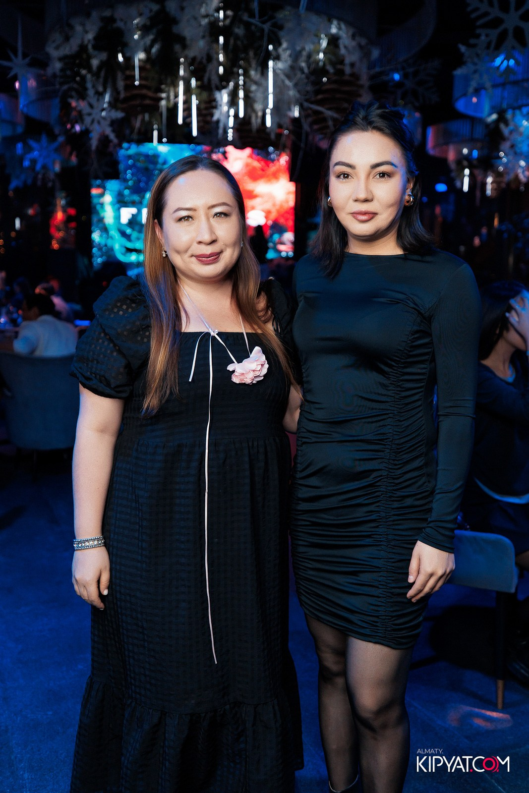 FRIENDS BAR & TERRACE. КИПЯТКОМ АЛМАТЫ!