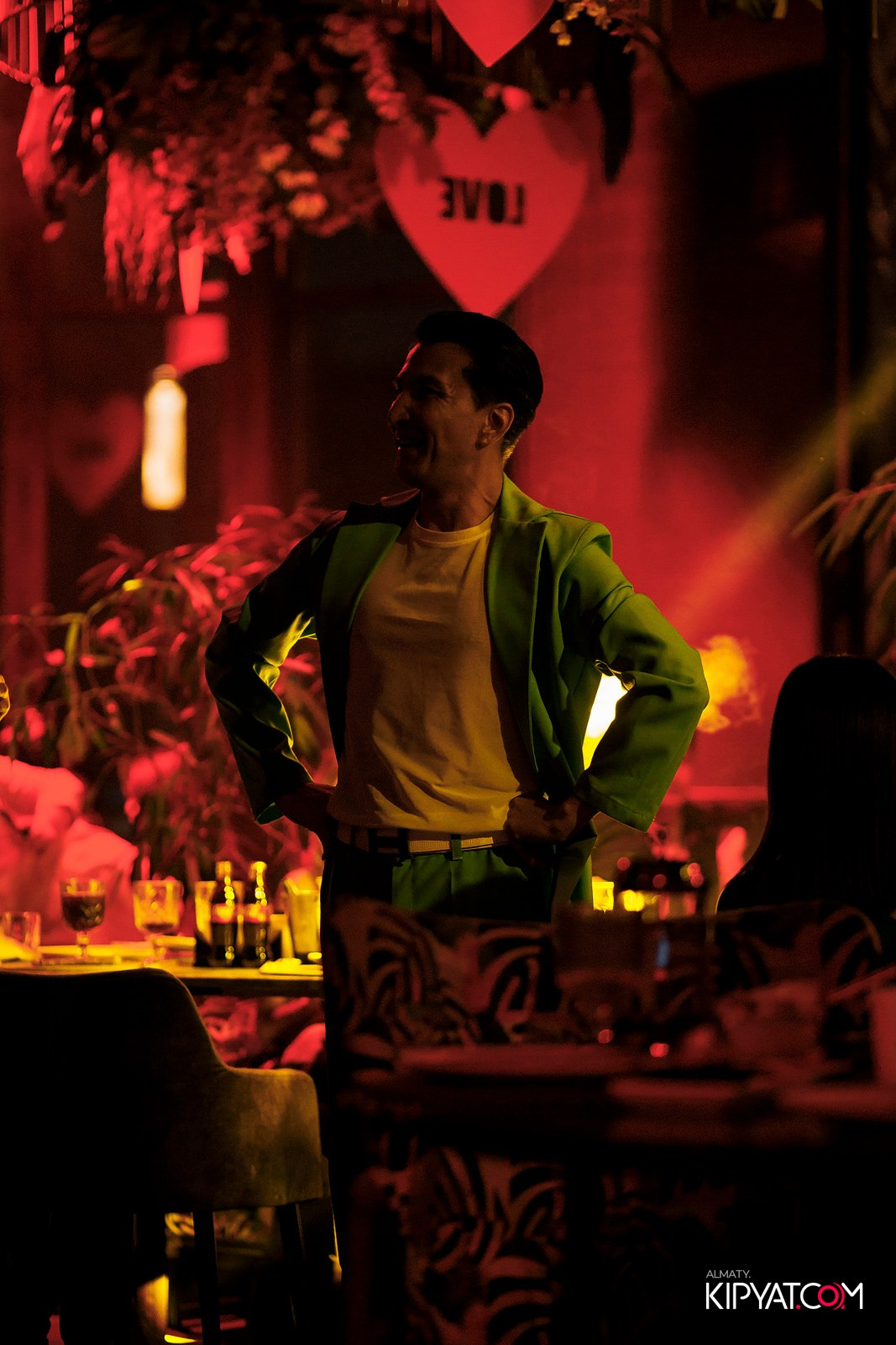 FRIENDS BAR & TERRACE. КИПЯТКОМ АЛМАТЫ! Фотосъемка мероприятий в Алматы