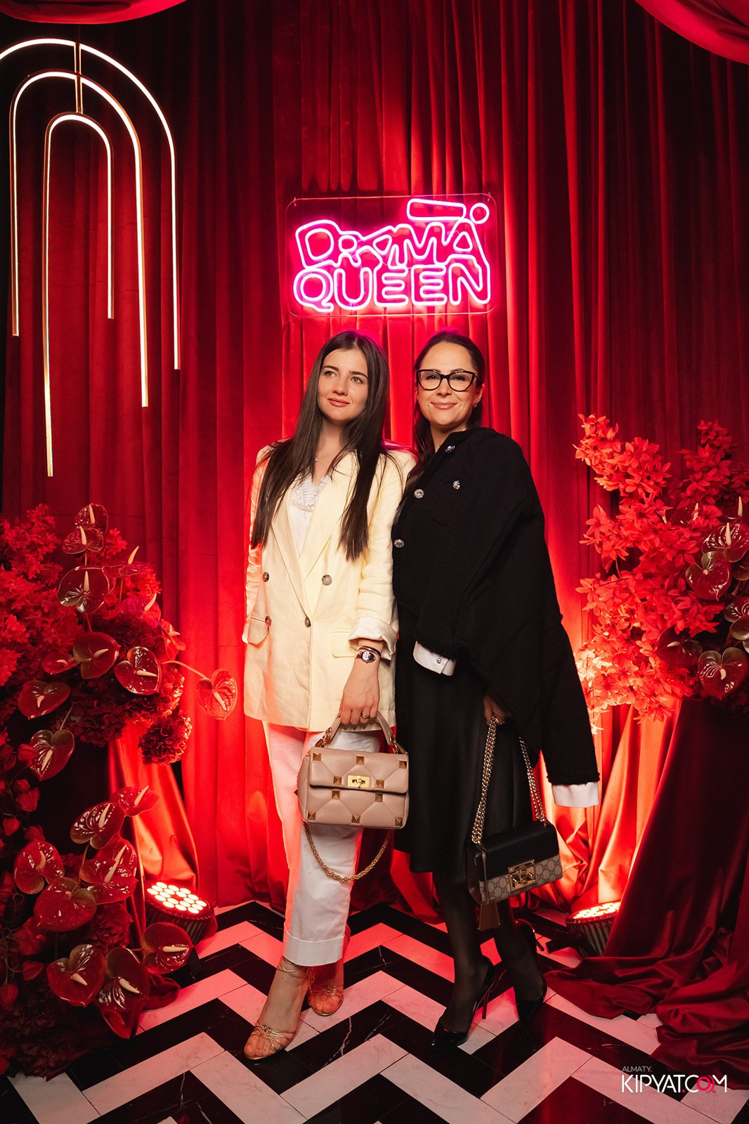 QUEEN. КИПЯТКОМ АЛМАТЫ!