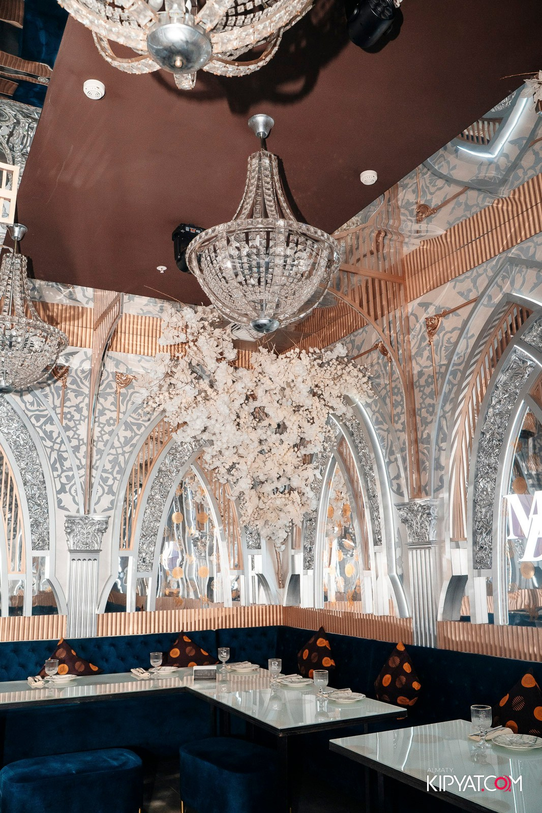 MOOD KARAOKE & TERRACE. КИПЯТКОМ АЛМАТЫ!