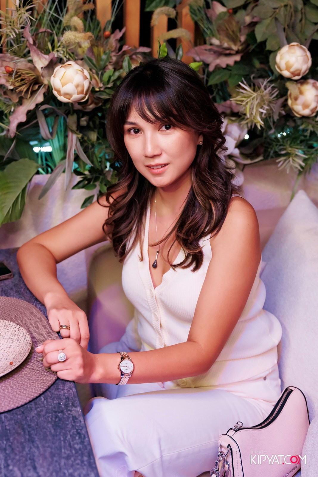 FRIENDS BAR & TERRACE. КИПЯТКОМ АЛМАТЫ!