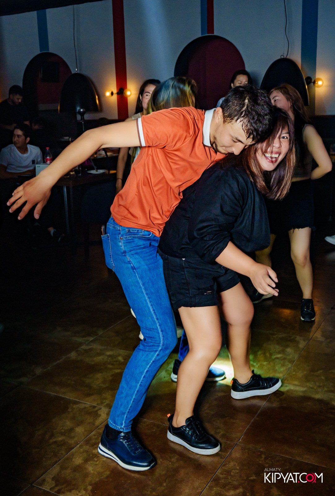 ARAGOSTA DISCO BAR. КИПЯТКОМ АЛМАТЫ!