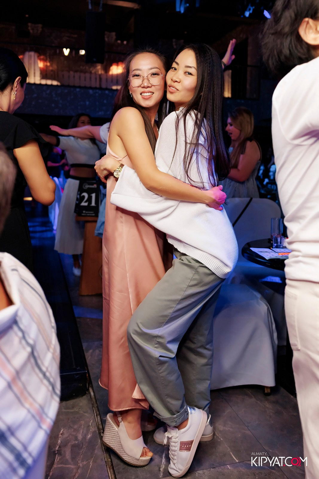 МУЗЫКАЛЬНОЕ ЛОТО В HIT RETRO. КИПЯТКОМ АЛМАТЫ!