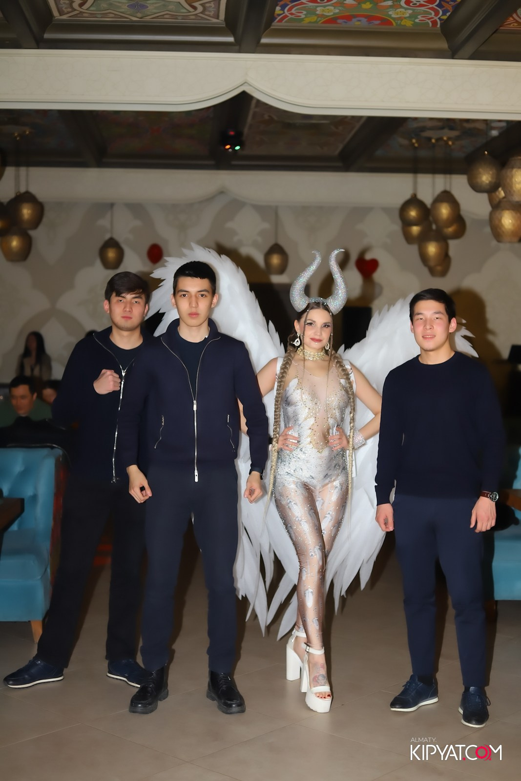 РЕСТОРАН PAVLIN MAVLIN. КИПЯТКОМ АЛМАТЫ!