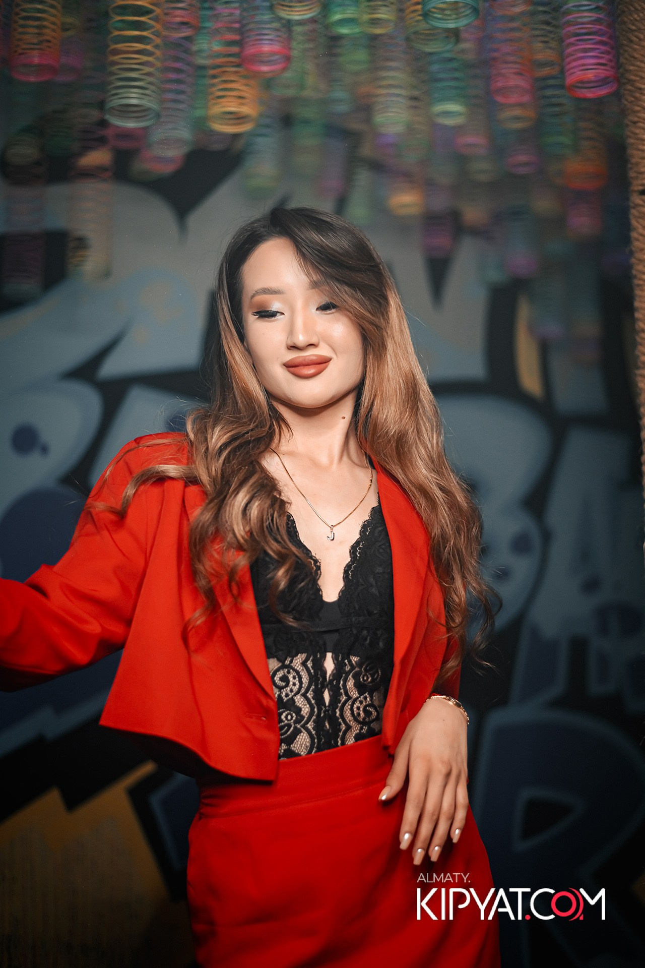 SANTA BARBARA ВЫСТУПЛЕНИЕ ГРУППЫ БРАТЬЯ ГРИММ. КИПЯТКОМ АЛМАТЫ!