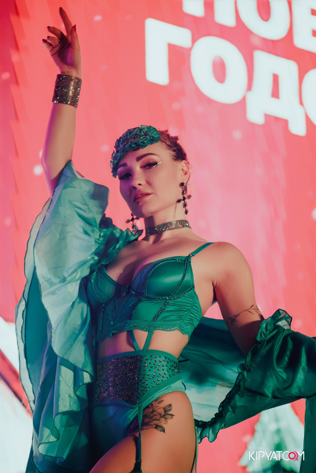 FITNESS ЁЛКА в ночном клубе SANTA BARBARA. КИПЯТКОМ АЛМАТЫ!