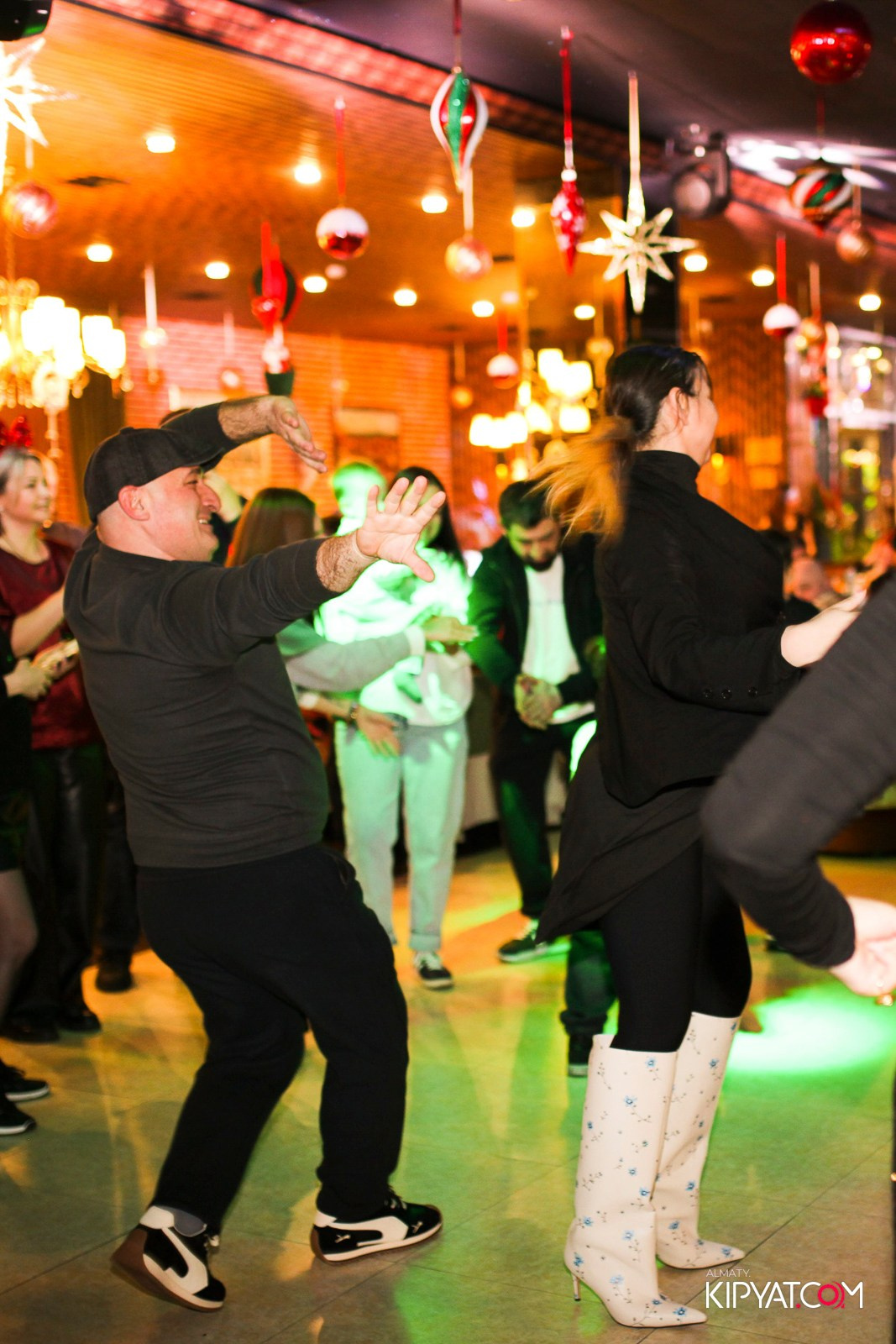 РЕСТОРАН ВЕСЕЛИДЗЕ НА ШЕВЧЕНКО. КИПЯТКОМ АЛМАТЫ! Фотосъемка мероприятий в Алматы