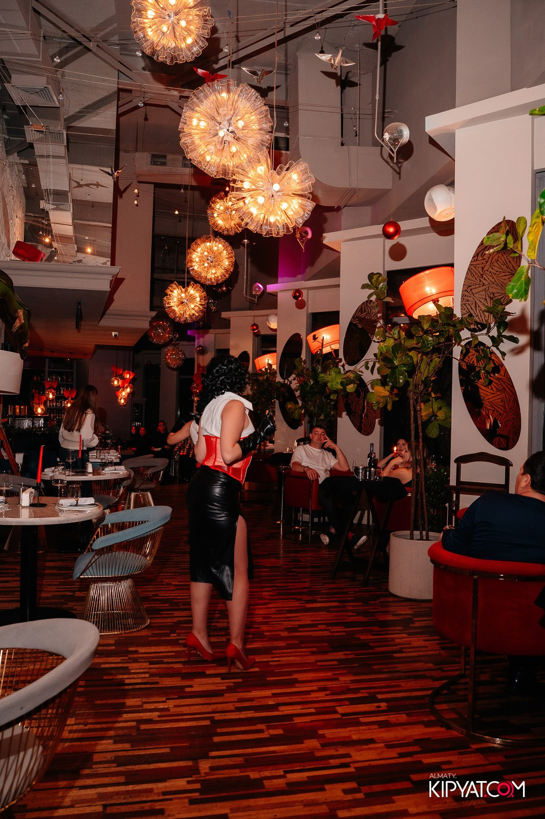 РЕСТОРАН BARFLY. КИПЯТКОМ АЛМАТЫ!