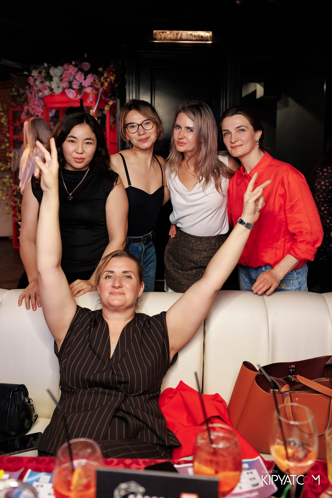 МУЗЫКАЛЬНОЕ ЛОТО В HIT RETRO. КИПЯТКОМ АЛМАТЫ! Фотосъемка мероприятий в Алматы